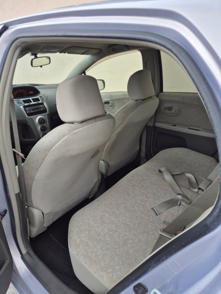2009 Toyota Vitz - photo 7