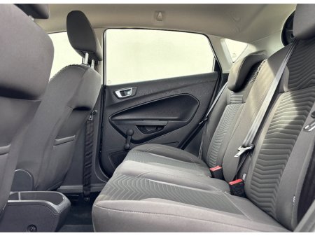 2016 Ford Fiesta - photo 19