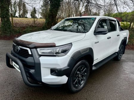 2021 Toyota Hilux - photo 2