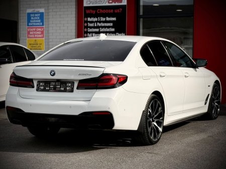 2023 BMW 5-Series - photo 7