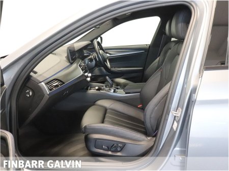 2023 BMW 5-Series - photo 10