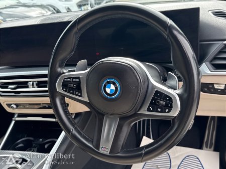2023 BMW 3-Series - photo 13
