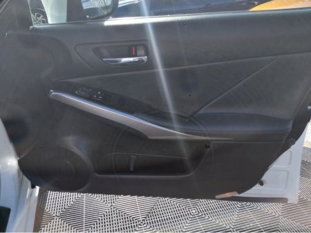2015 Lexus IS - photo 7