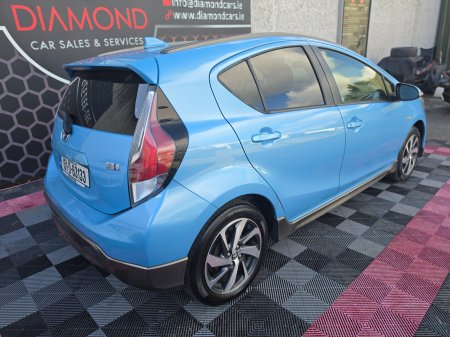2015 Toyota Aqua - photo 5