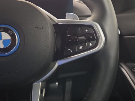 2026 BMW 3-Series - photo 18