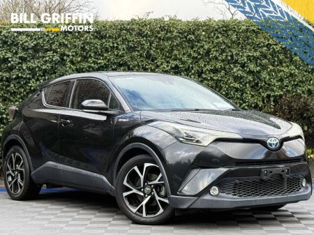 2017 Toyota C-HR 1.8 HYBRID // HEATED HALF LEATHER SEATS // PARKING SENSORS // LANE ASSIST