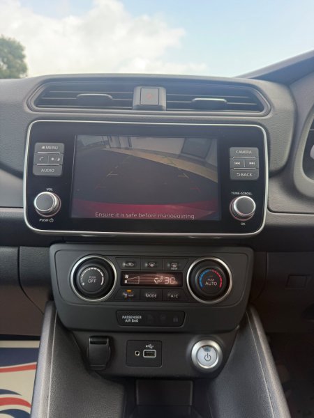 2022 Nissan Leaf - photo 9