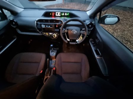 2020 Toyota Aqua - photo 12