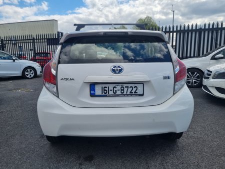 2016 Toyota Aqua - photo 15
