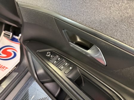 2023 Peugeot 5008 - photo 11