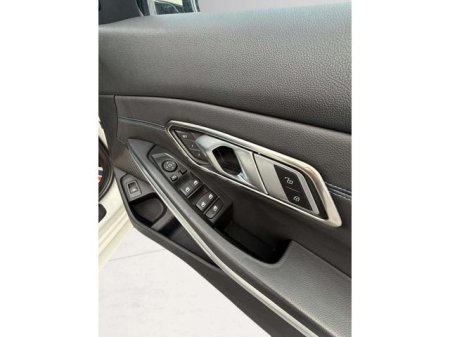 2021 BMW 3-Series - photo 18