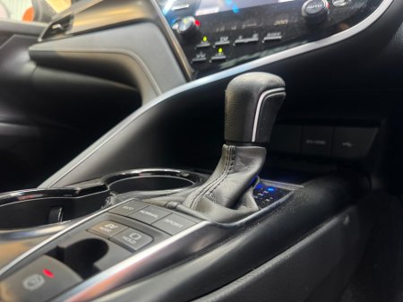 2021 Toyota Camry - photo 10