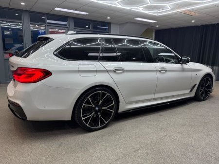 2017 BMW 5-Series - photo 17