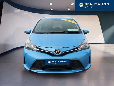 2015 Toyota Vitz - photo 8