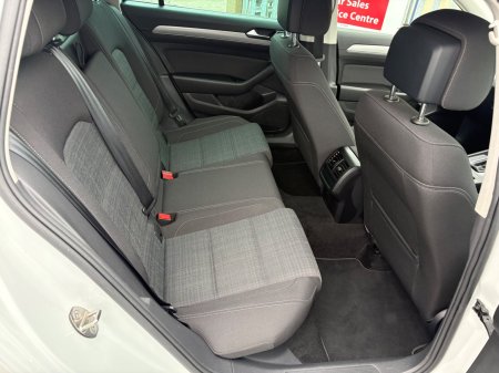 2020 Volkswagen Passat - photo 11