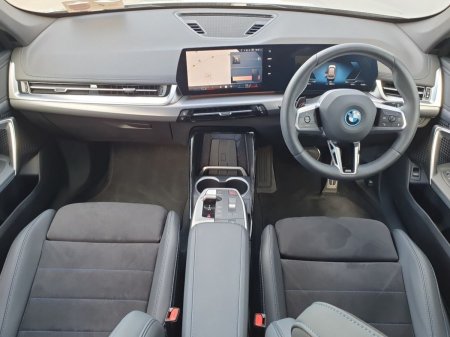 2025 BMW iX1 - photo 4