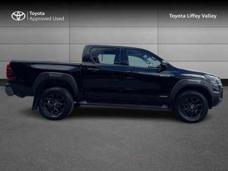 2025 Toyota Hilux - photo 3