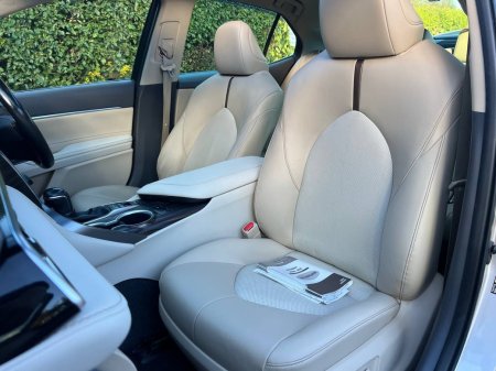 2018 Toyota Camry - photo 6