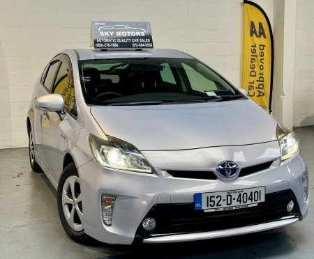 2015 Toyota Prius - photo 2