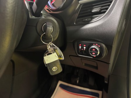 2015 Vauxhall Zafira - photo 26