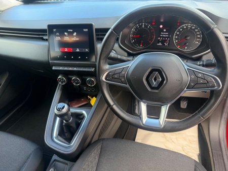 2020 Renault Clio - photo 13