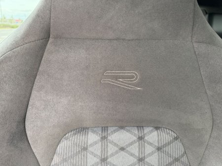 2025 Volkswagen Golf - photo 13