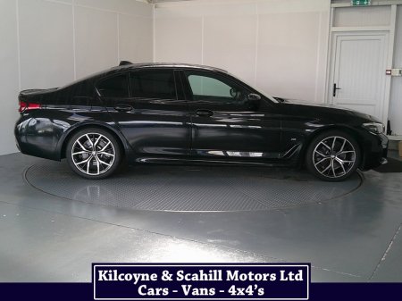 2020 BMW 5-Series - photo 8
