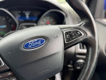 2017 Ford Focus - photo 11