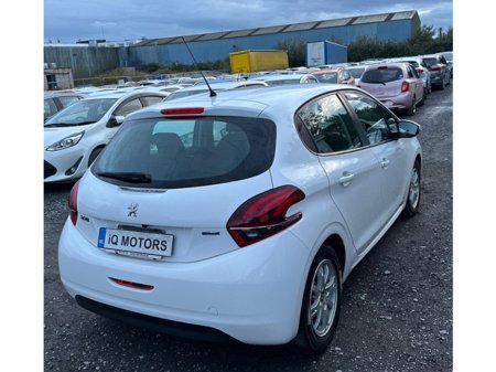 2016 Peugeot 208 - photo 10