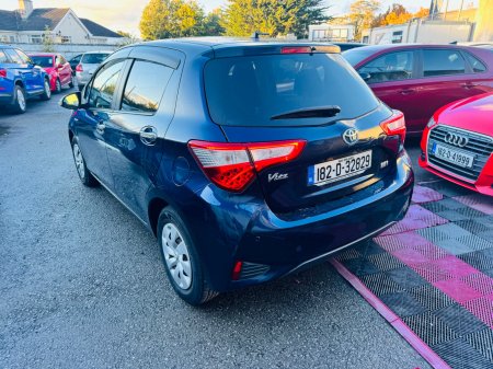 2018 Toyota Vitz - photo 5