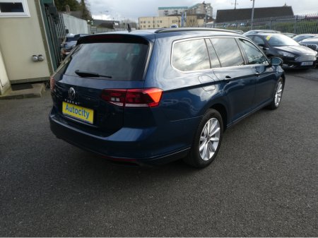 2021 Volkswagen Passat - photo 7