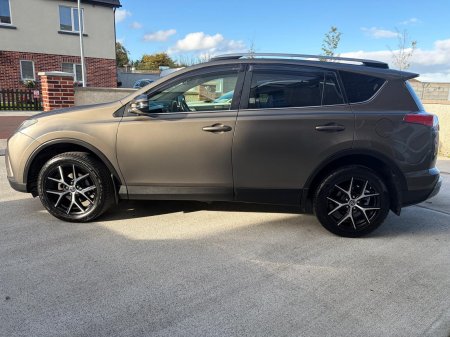 2017 Toyota RAV4 - photo 12