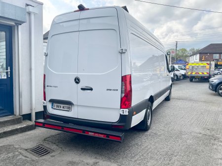 2025 Mercedes-Benz Sprinter - photo 14