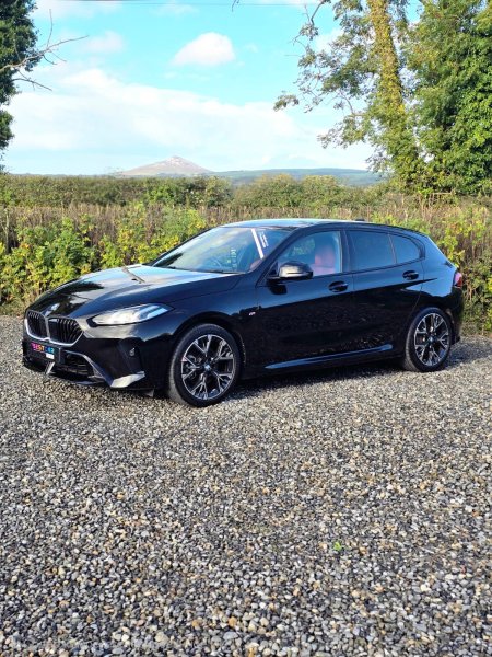 2025 BMW 1-Series - photo 8