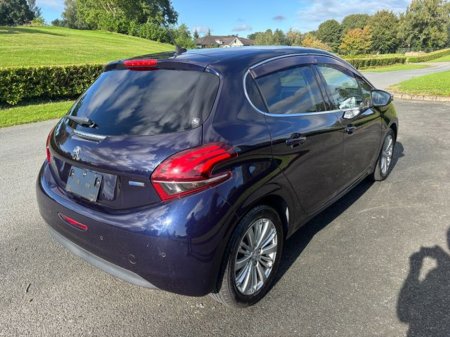 2017 Peugeot 208 - photo 8