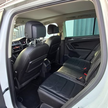 2020 Volkswagen Tiguan - photo 14