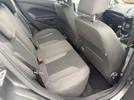 2015 Ford Fiesta - photo 9