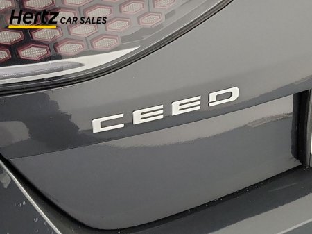 2025 Kia Ceed - photo 9