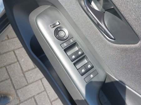 2025 Hyundai KONA - photo 13