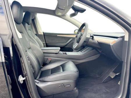 2024 Tesla Model Y - photo 18