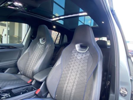 2025 Volkswagen Tiguan - photo 13