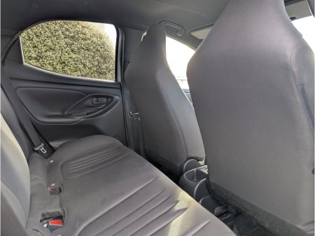2021 Toyota Yaris - photo 9