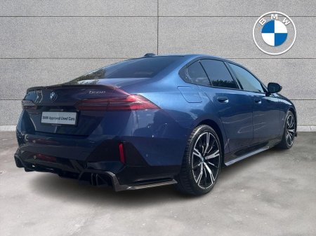 2024 BMW 5-Series - photo 23