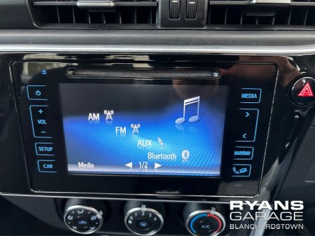 2017 Toyota Corolla - photo 21