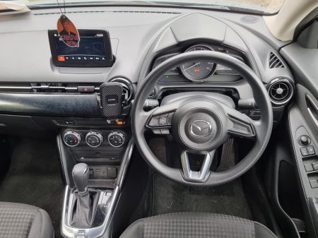 2017 Mazda Demio - photo 13