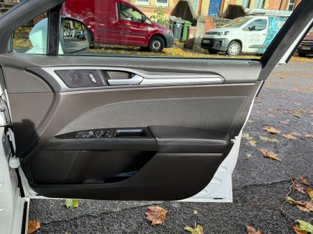 2017 Ford Mondeo - photo 13