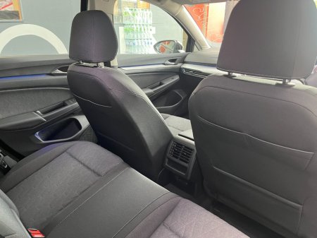 2025 Volkswagen Golf - photo 16