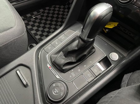2020 Volkswagen Tiguan - photo 11
