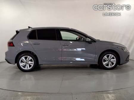 2023 Volkswagen Golf - photo 2