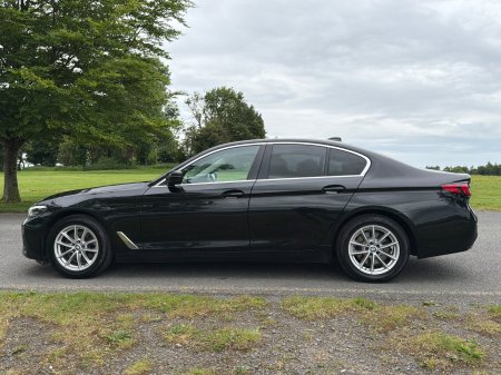 2021 BMW 5-Series - photo 8
